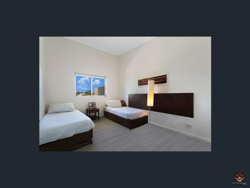 95 Clarence Road, Indooroopilly QLD 4068