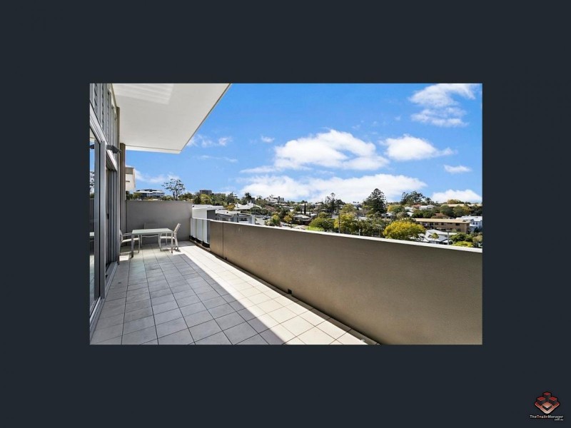 95 Clarence Road, Indooroopilly QLD 4068
