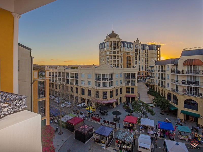 3030 The Boulevard, Carrara QLD 4211