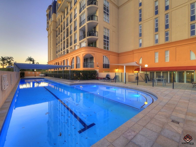 3030 The Boulevard, Carrara QLD 4211