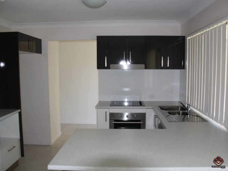 8 George Street, Marburg QLD 4346