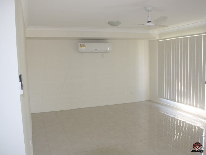 8 George Street, Marburg QLD 4346