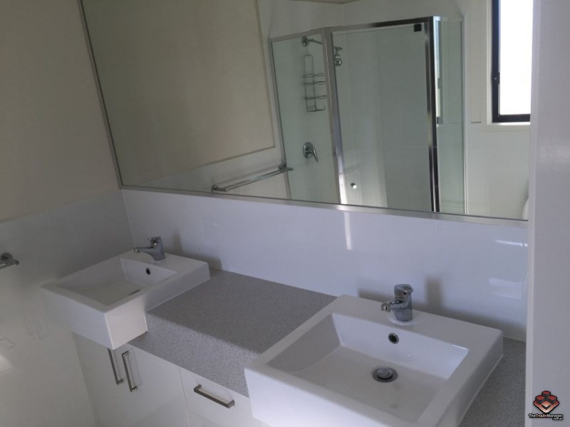 8 George Street, Marburg QLD 4346