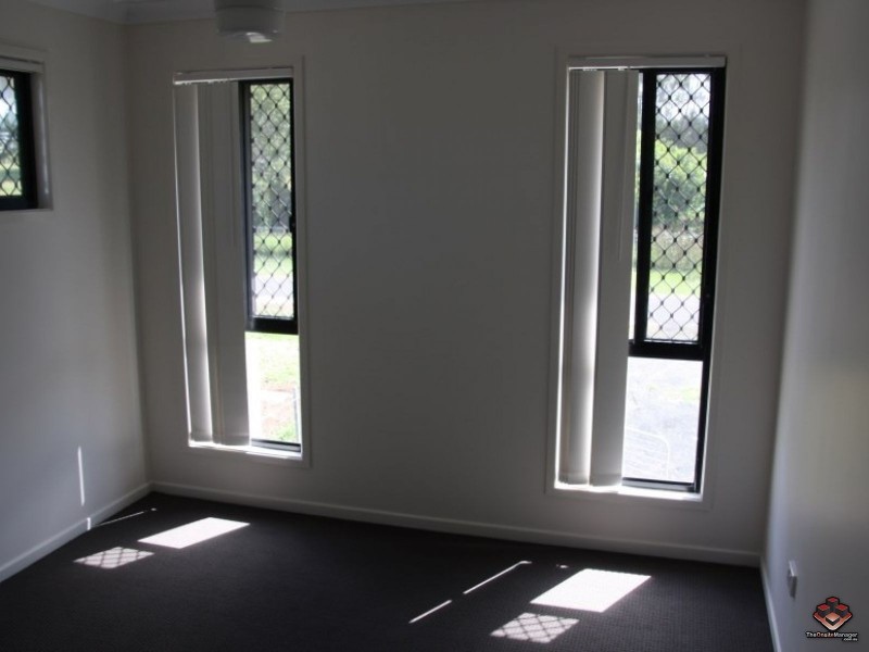 8 George Street, Marburg QLD 4346