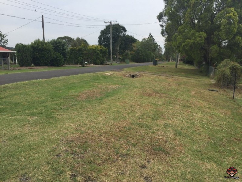 8 George Street, Marburg QLD 4346