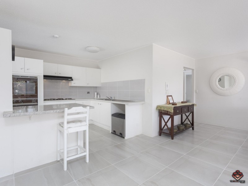 54 Hooker Boulevard, Mermaid Waters QLD 4218