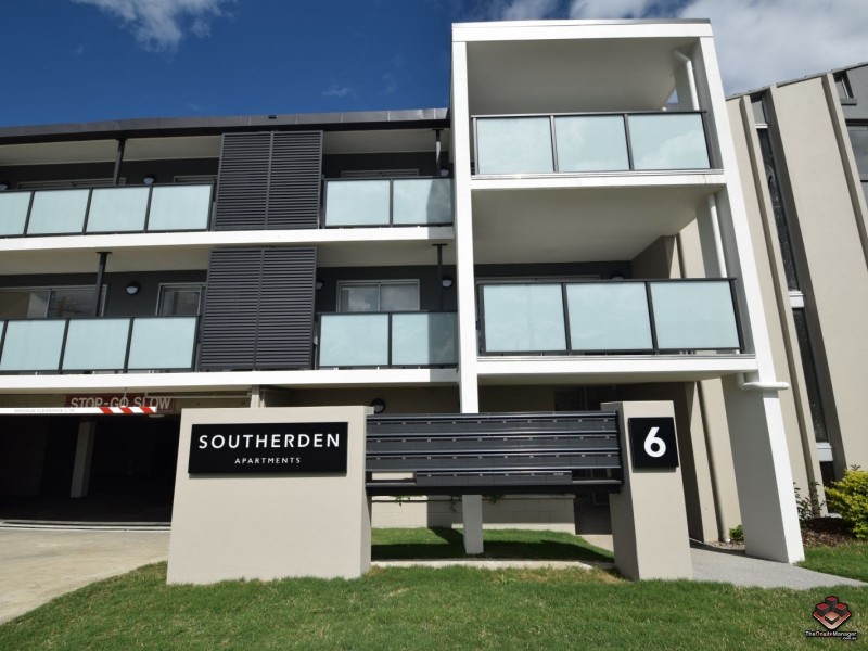 6 Southerden Avenue, Grange QLD 4051