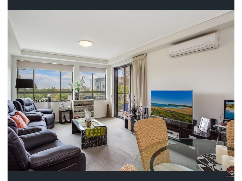 2 Riverwalk Avenue, Robina QLD 4226