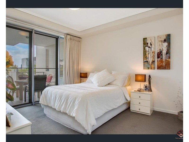 2 Riverwalk Avenue, Robina QLD 4226