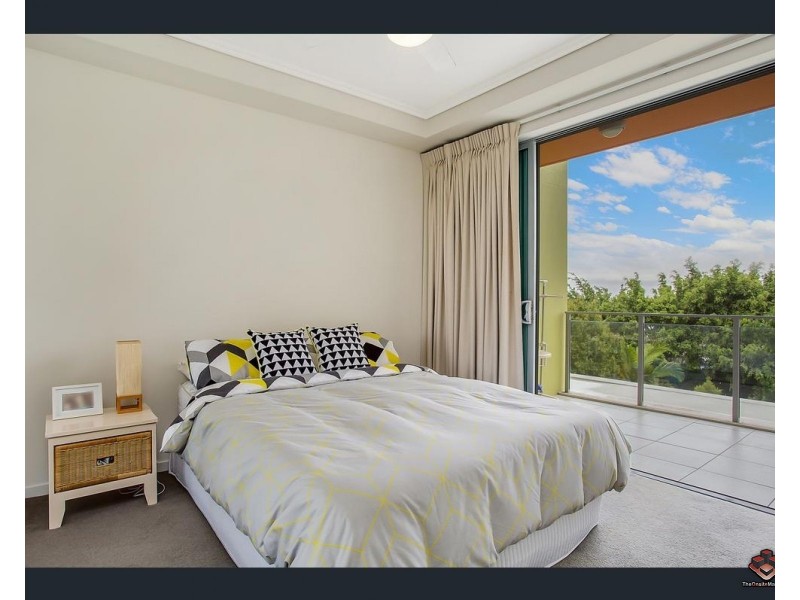 2 Riverwalk Avenue, Robina QLD 4226