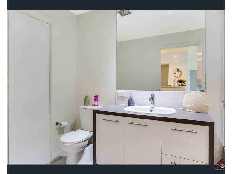 2 Riverwalk Avenue, Robina QLD 4226