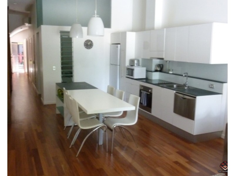 53 Vernon Tce, Teneriffe QLD 4005