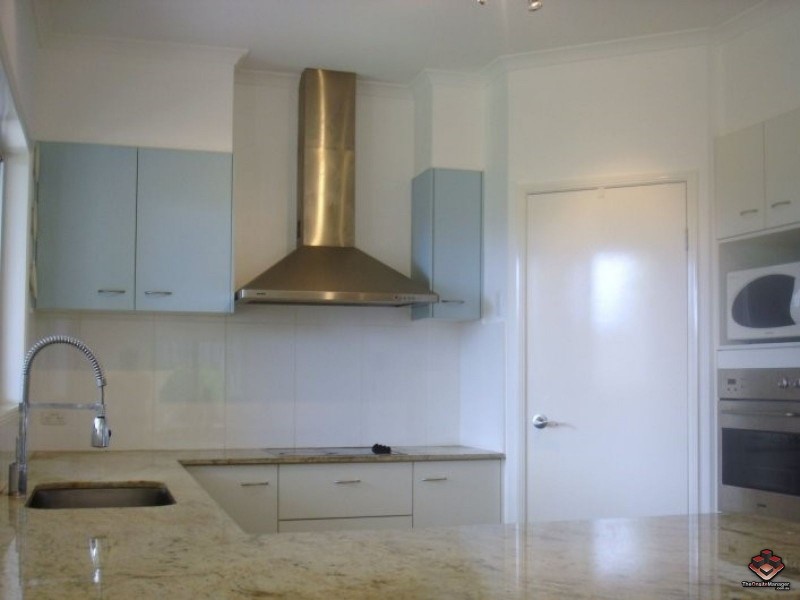 Varsity Lakes QLD 4227