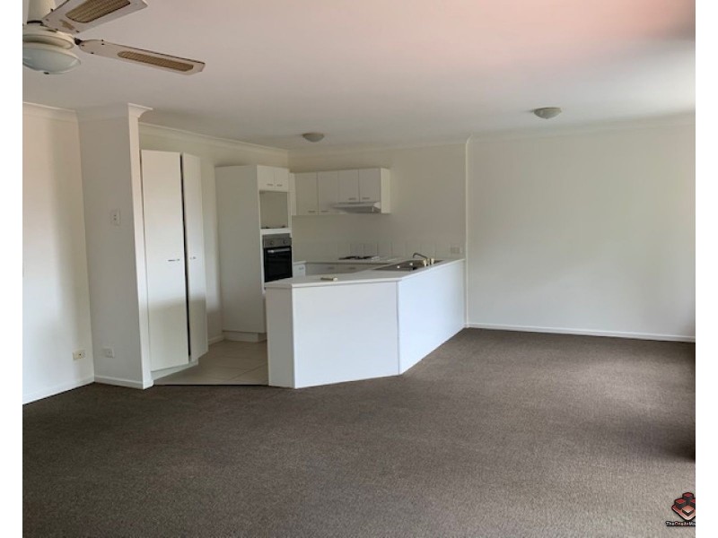 ID:3873338/ 3 Arundel Drive, Arundel QLD 4214