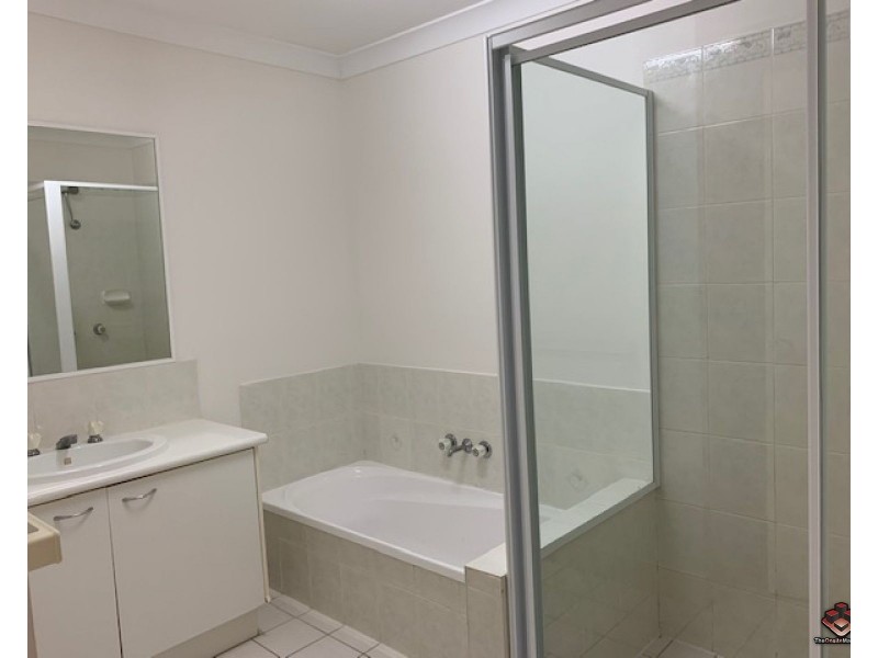 ID:3873338/ 3 Arundel Drive, Arundel QLD 4214