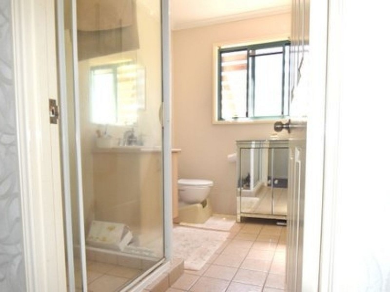 26 Oak Avenue, Surfers Paradise QLD 4217