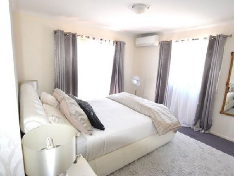 26 Oak Avenue, Surfers Paradise QLD 4217