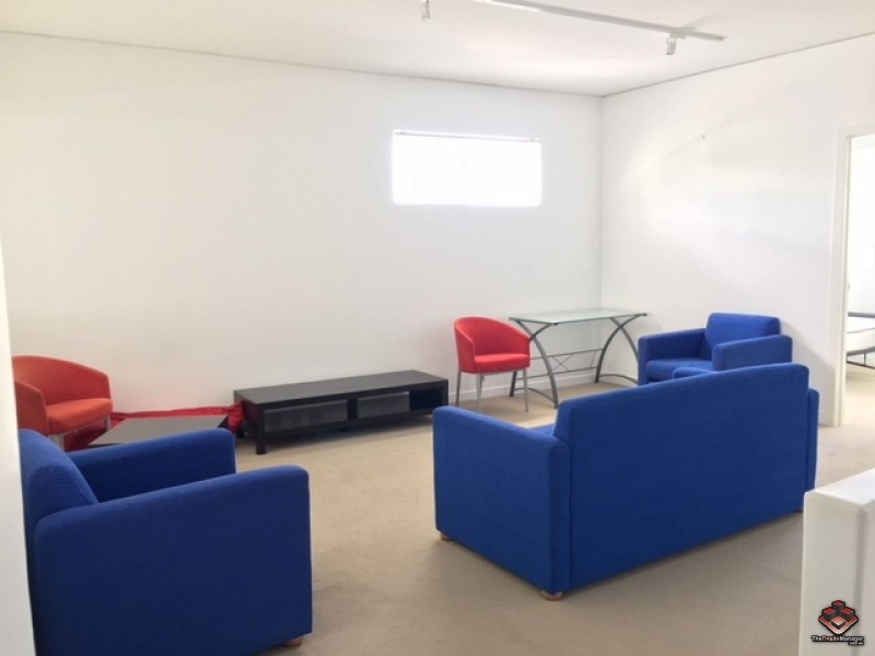 98 University Drive, Varsity Lakes QLD 4227