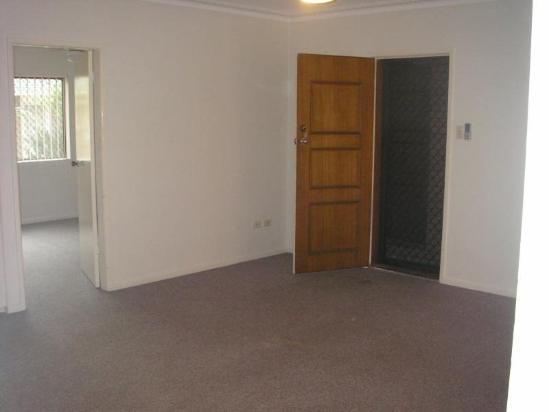 11 Adori Street, Surfers Paradise QLD 4217