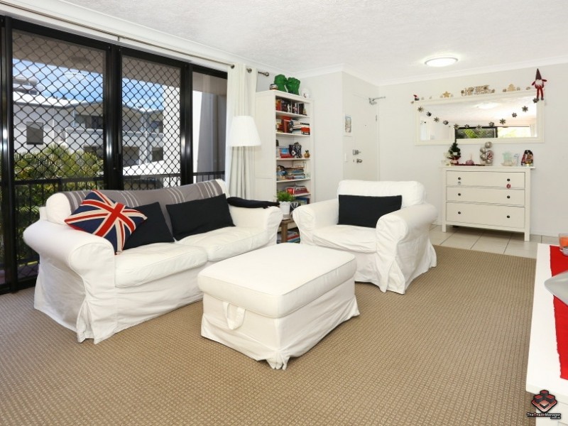 38 Labrador Street, Labrador QLD 4215