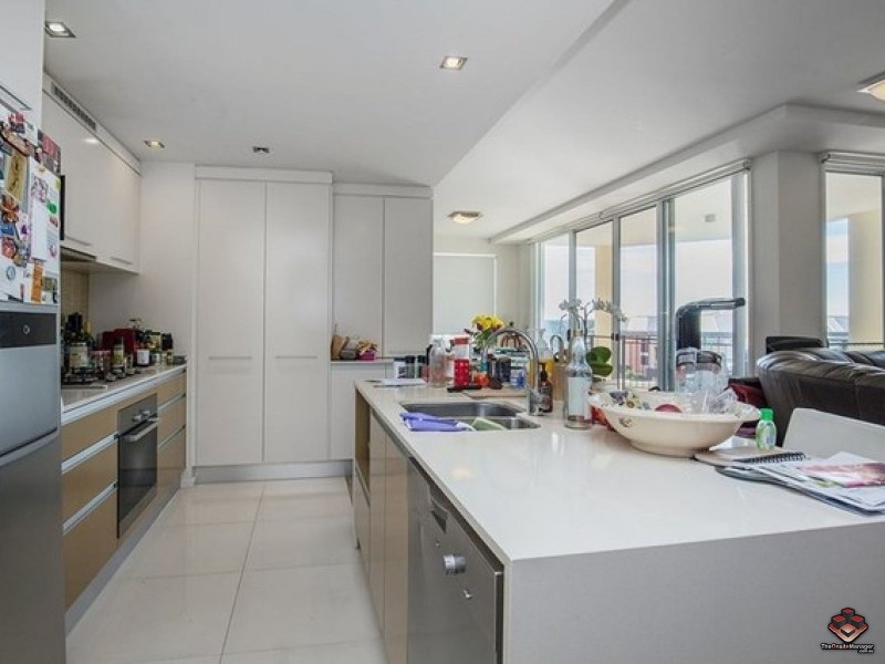 3029 The Boulevard, Carrara QLD 4211