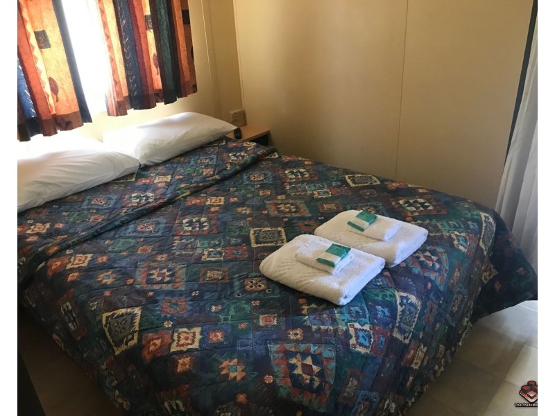 10 Holmead Road, Eight Mile Plains QLD 4113