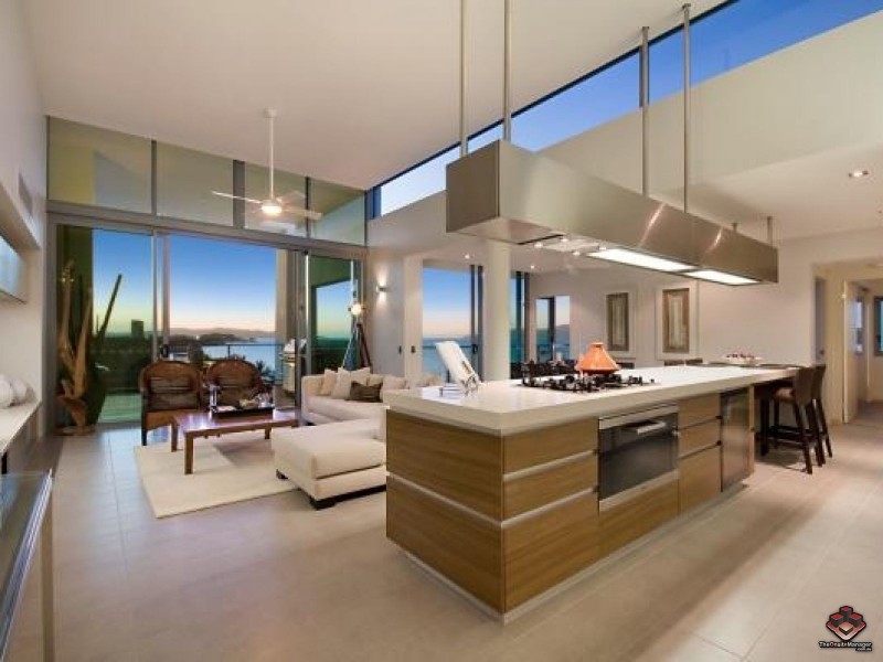 6 Mariners Drive, Townsville City QLD 4810