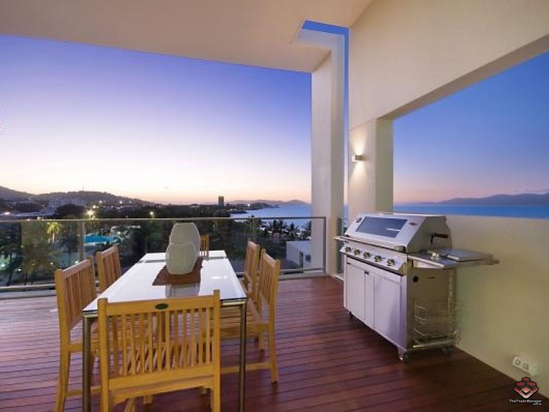 6 Mariners Drive, Townsville City QLD 4810