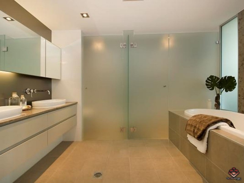 6 Mariners Drive, Townsville City QLD 4810