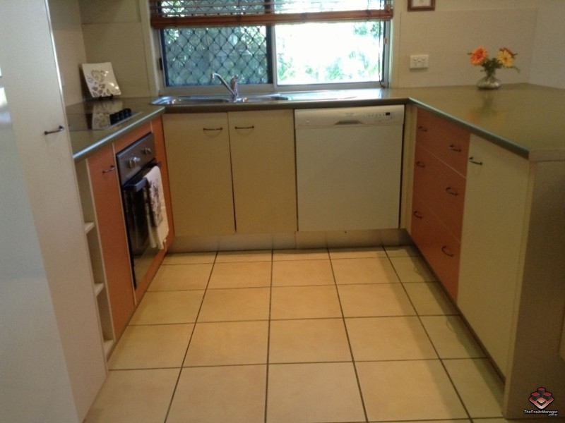 2 Grand Parade, Parrearra QLD 4575