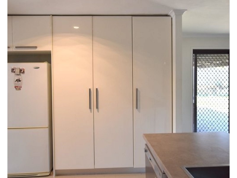 7 Alexander Drive, Highland Park QLD 4211