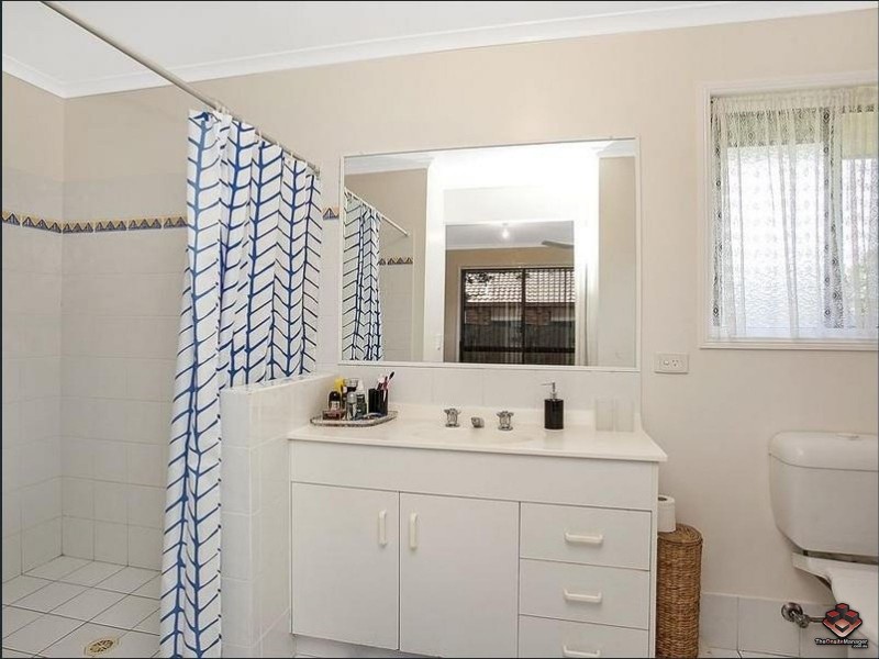 7 Alexander Drive, Highland Park QLD 4211