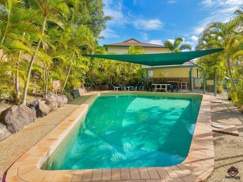 15 Simpsons Road, Elanora QLD 4221