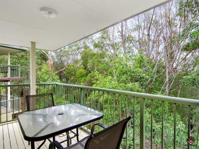 15 Simpsons Road, Elanora QLD 4221