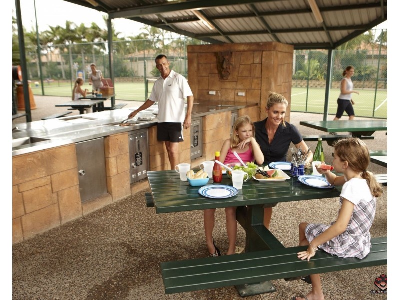 10 Holmead Road, Eight Mile Plains QLD 4113