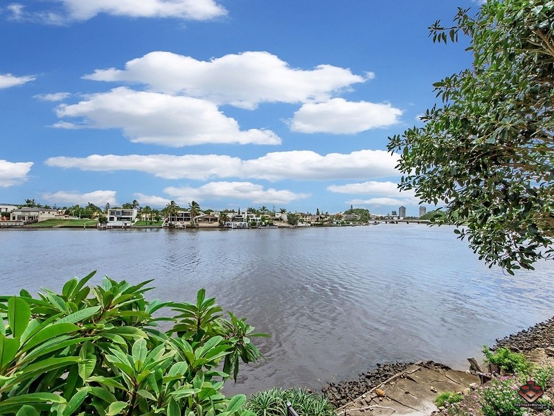 9/2930 Gold Coast Highway, Surfers Paradise QLD 4217