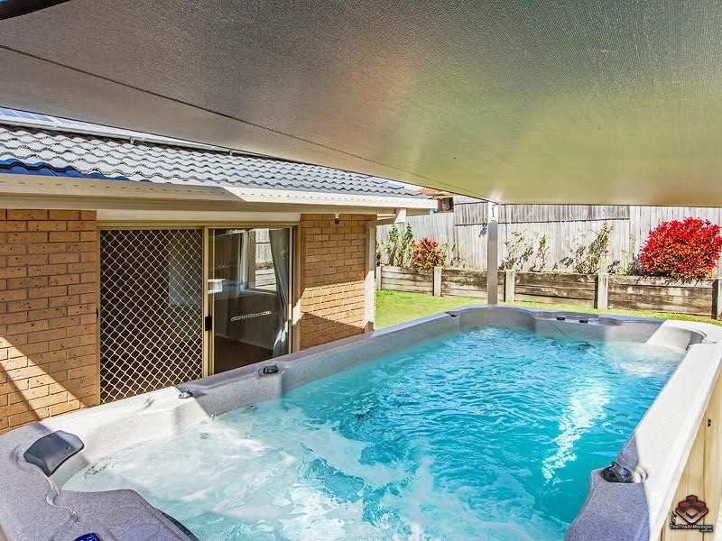 277 Benowa Road, Benowa QLD 4217