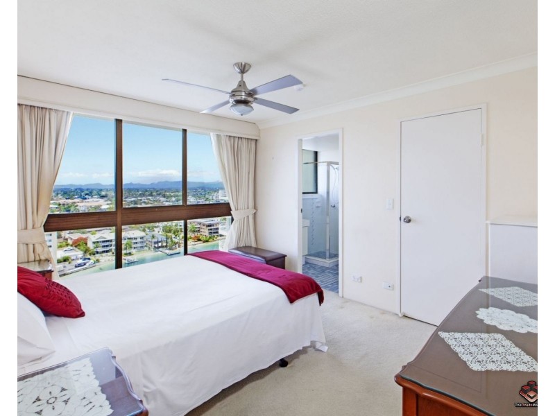 9 Bayview Street, Runaway Bay QLD 4216