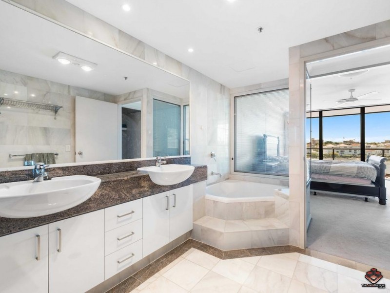 2 Goodwin Street, Kangaroo Point QLD 4169