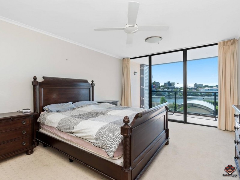 2 Goodwin Street, Kangaroo Point QLD 4169