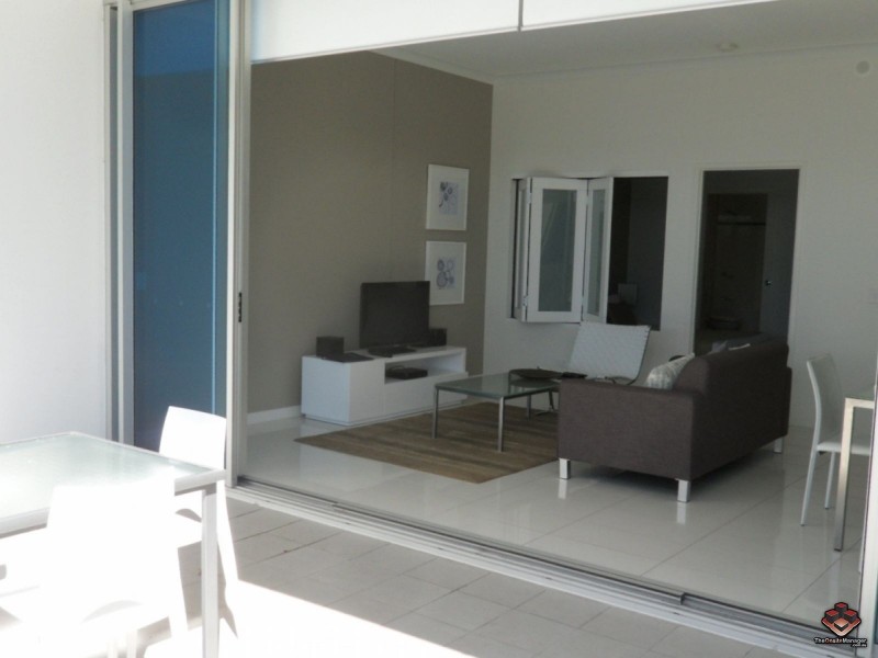 430 Marine Parade, Biggera Waters QLD 4216