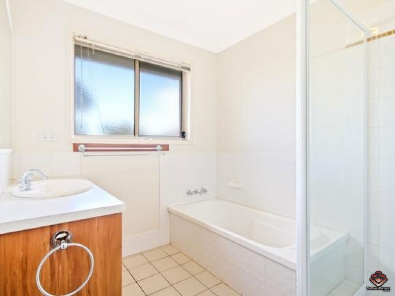 12 Suffolk Street, Wishart QLD 4122