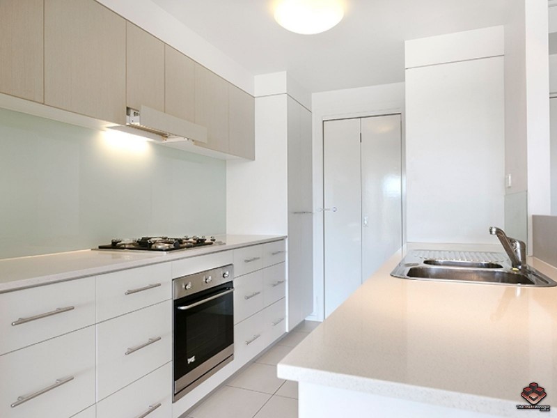 16 Surbiton Court, Carindale QLD 4152