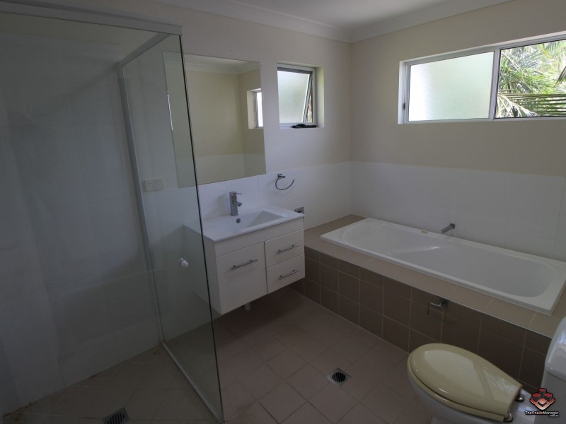 65 Manooka Drive, Cannonvale QLD 4802