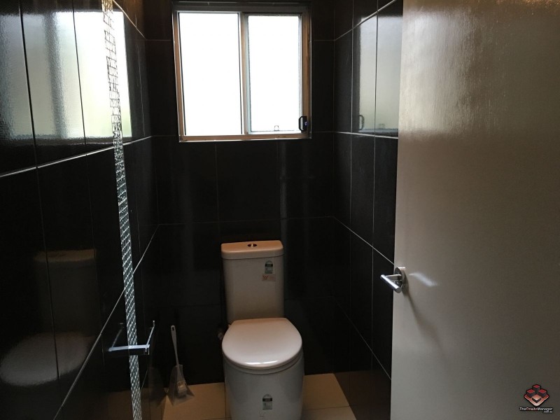 42 Markeri Street, Mermaid Waters QLD 4218