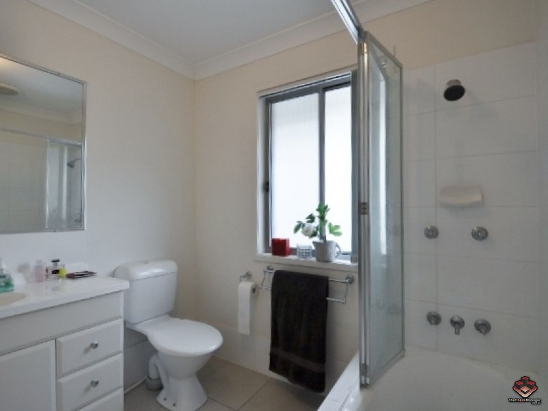 130 Jutland Street, Oxley QLD 4075