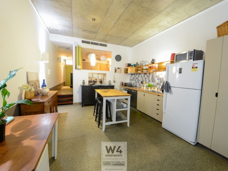 U106C/8 Skyring Terrace, Teneriffe QLD 4005