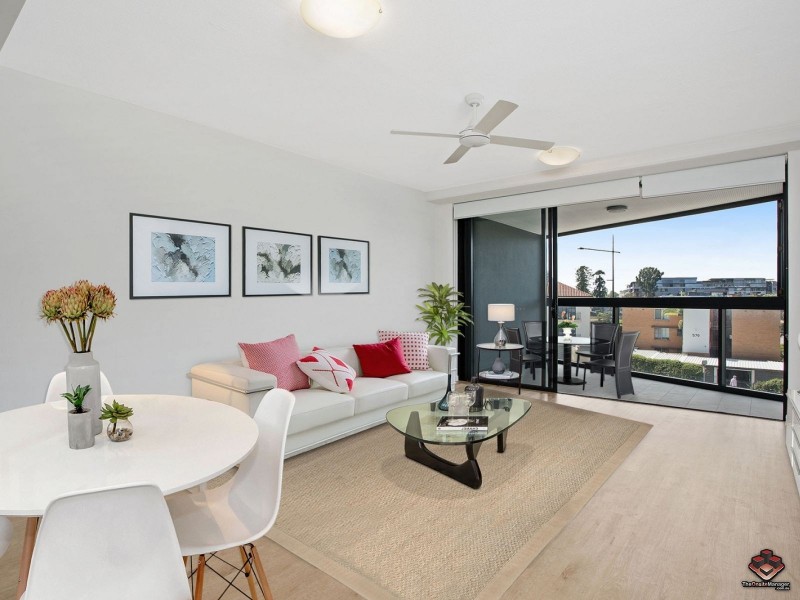 573 Coronation Drive, Toowong QLD 4066