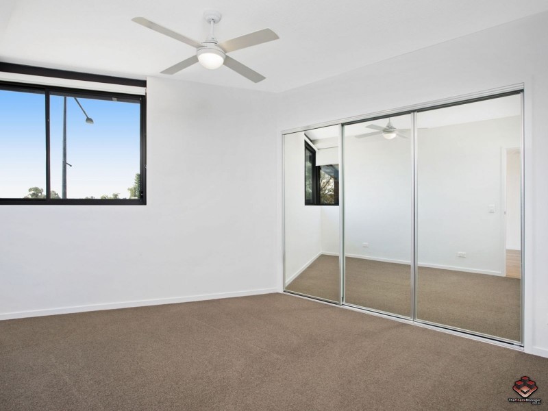 573 Coronation Drive, Toowong QLD 4066