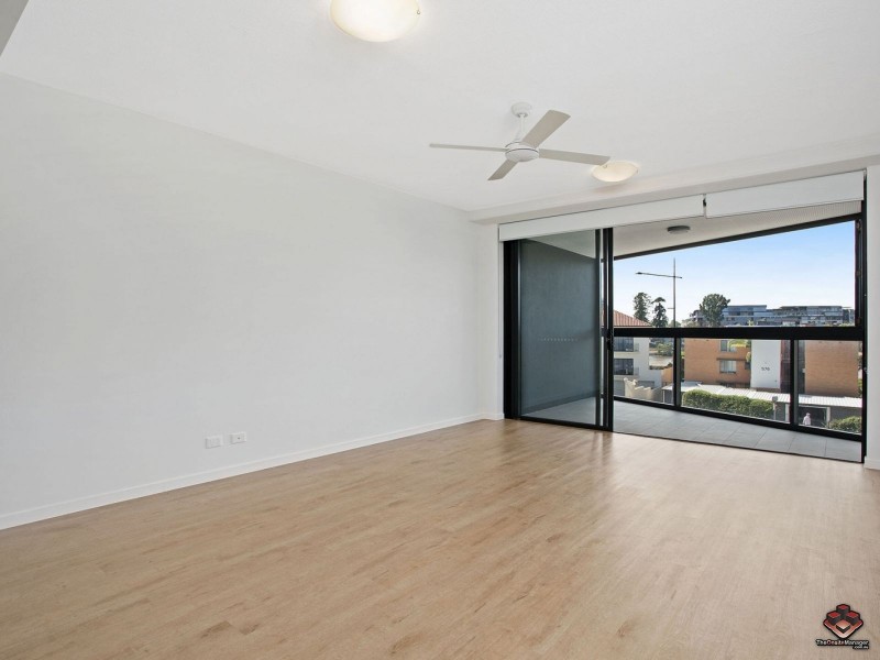 573 Coronation Drive, Toowong QLD 4066